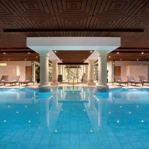 Relaxing indoor pool at the DoubleTree by Hilton Royal Parc Soestduinen.