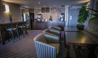 comfortable lounge and coworking space at DoubleTree by Hilton Bristol South - Cadbury House.