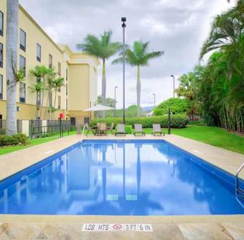 beautiful outdoor pool at Hampton Inn & Suites by Hilton San Jose-Airport.