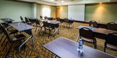 professional meeting and conference room at Hampton Inn & Suites by Hilton San Jose-Airport.