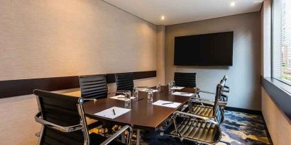 professional meeting room at DoubleTree by Hilton Bogota Salitre AR.