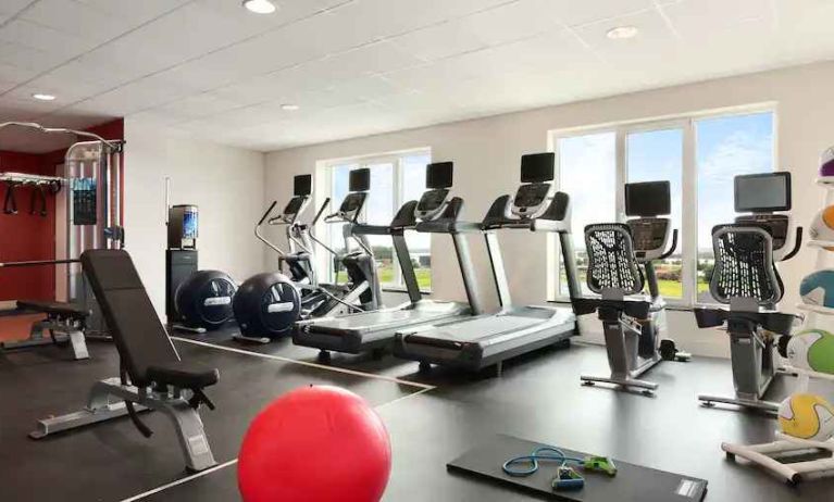 Fully equipped fitness center at the Hilton Garden Inn Leiden.