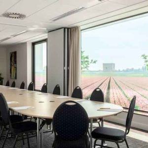 Bright meeting room at the Hilton Garden Inn Leiden.