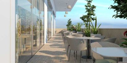 Outdoor terrace perfect for co-working at the Hilton Garden inn Casablanca Sud.