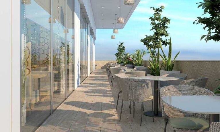 Outdoor terrace perfect for co-working at the Hilton Garden inn Casablanca Sud.