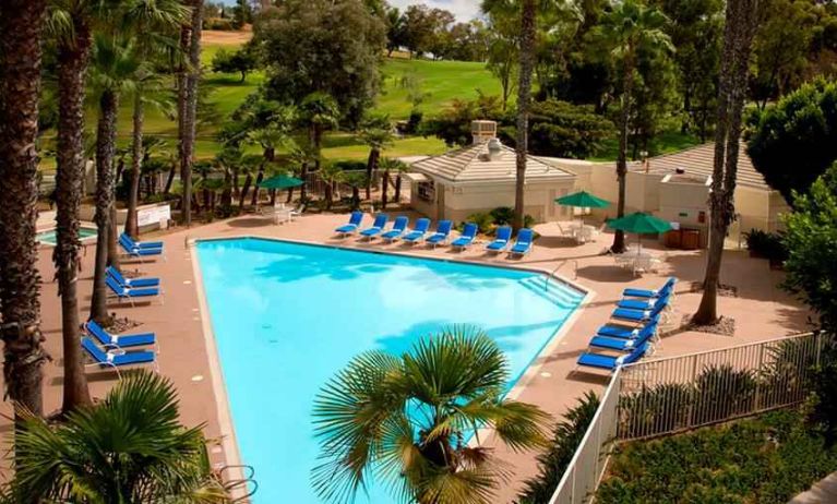 Beautiful outdoor pool area at the Hilton Garden Inn Tuxtla Gutierrez.