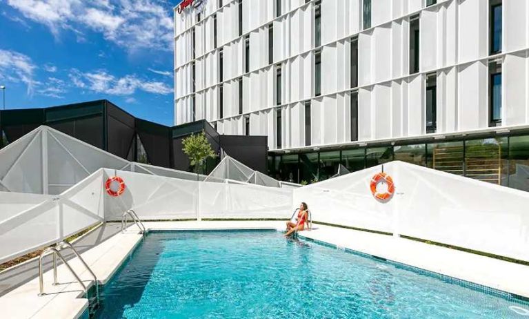 lovely and large outdoor pool at Hampton by Hilton Alcobendas Madrid.