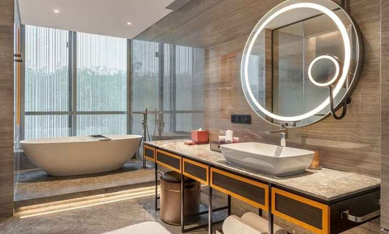 luxurious bath at Canopy by Hilton Xi'an Qujiang.