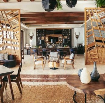 Dining area perfect for co-working at the Hilton Los Cabos Beach & Golf Resort.