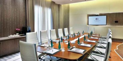 Elegant meeting room at the DoubleTree by Hilton Doha - Old Town.