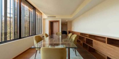 Small meeting room at the Boeira Garden Hotel Porto Gaia, Curio Collection by Hilton.