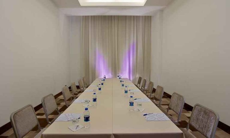 professional meeting room ideal for all business meetings at Hilton Garden Inn Kutahya.