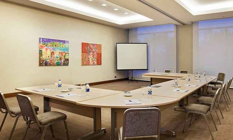 professional meeting room ideal for all business meetings at Hilton Garden Inn Konya, Turkey.