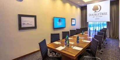 Small meeting room at the DoubleTree by Hilton Lodz.