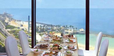 Beautiful restaurant overlooking the sea at the Jeddah Hilton.