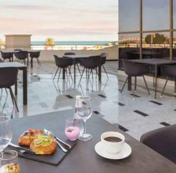 Outdoor terrace suitable as workspace at the Hilton Garden Inn Al Jubail.