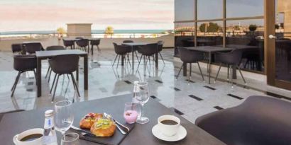 Outdoor terrace suitable as workspace at the Hilton Garden Inn Al Jubail.