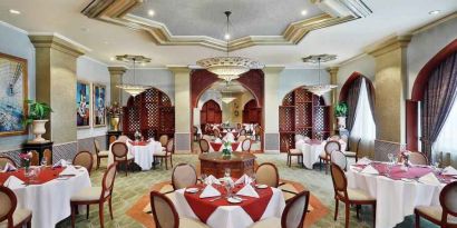 Restaurant area suitable for co-working at the Madinah Hilton Hotel.