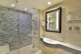 Guest bathroom at the Hilton Suites Makkah.