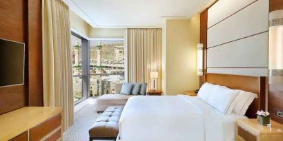 Bright king suite with view at the Conrad Makkah.