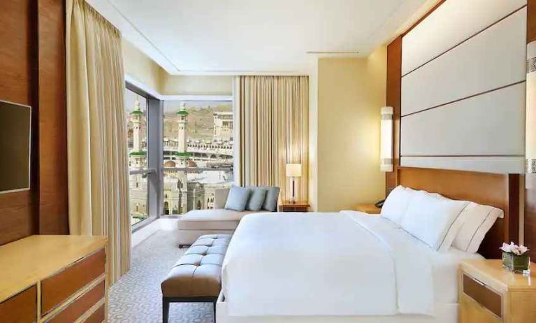 Bright king suite with view at the Conrad Makkah.