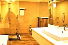 clean and spacious bathroom with shower at DoubleTree by Hilton Nairobi Hurlingham.