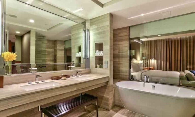 Guest bathroom at the Hilton Sukhumvit Bangkok.