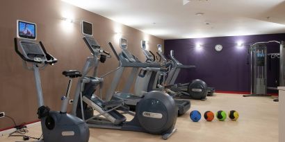 well equipped fitness center at Hilton Garden Inn Milan Malpensa.