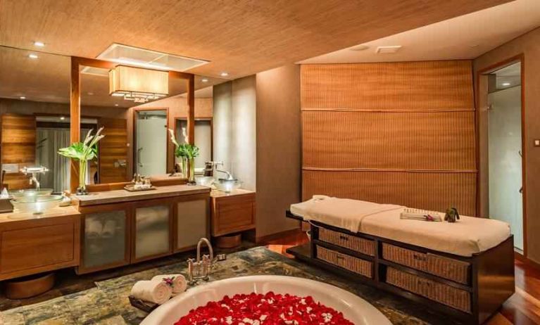 Relaxing spa area at the Conrad Bangkok.