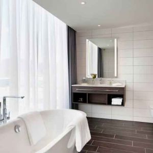 Guest bathroom at the Hilton Garden Inn Zurich Limmattal.