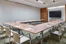 professional meeting room for all business and conference meetings at Hilton Garden Inn Kuwait.