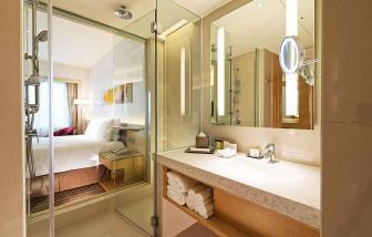 clean and spacious bathroom with shower at DoubleTree by Hilton Hotel Johor Bahru.