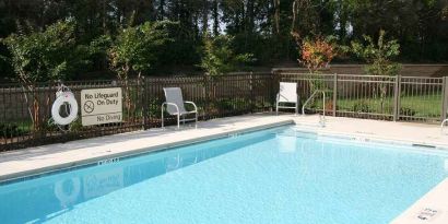 big outdoor pool at Hampton Inn & Suites Lebanon.