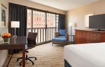 Working station in a hotel room at the Hyatt Regency San Francisco.