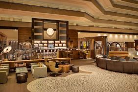 Elegant dining area suitable for co-working at the Hyatt Regency San Francisco.