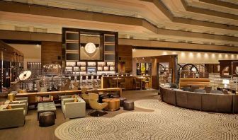 Elegant dining area suitable for co-working at the Hyatt Regency San Francisco.