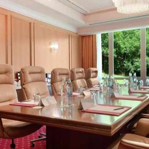 professional meeting room ideal for all business meetings at DoubleTree by Hilton Luxembourg.