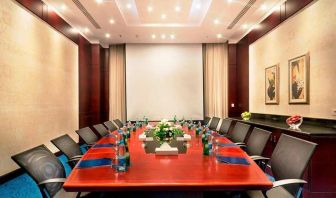 professional meeting room for all business meetings at Hilton Alexandria Green Plaza.