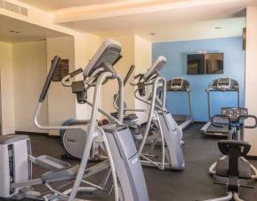 well equipped fitness center at Hampton Inn & Suites by Hilton Salamanca Bajio.