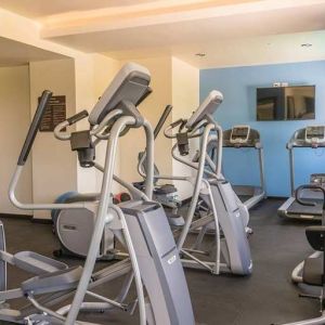 well equipped fitness center at Hampton Inn & Suites by Hilton Salamanca Bajio.