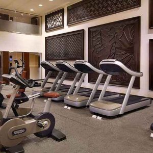 well equipped fitness center at Hilton Alexandria King's Ranch.