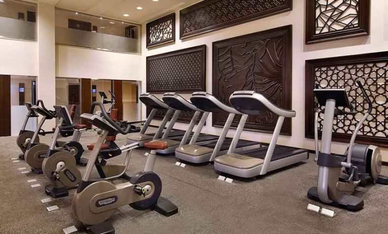 well equipped fitness center at Hilton Alexandria King's Ranch.