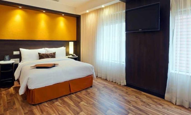 spacious king suite at Hampton by Hilton Vadodara-Alkapuri.