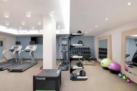 well equipped fitness center at Hilton Garden Inn Budapest City Centre.