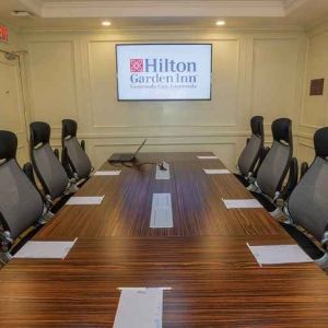 professional meeting room at Hilton Garden Inn Guatemala City.