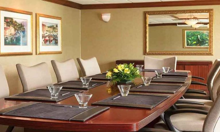 Professional meeting room ideal for all business meetings at Wyndham Omaha.