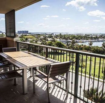 Outdoor balcony at the Mutiny Hotel.