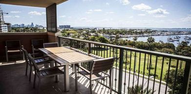 Outdoor balcony at the Mutiny Hotel.