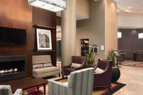 Lobby workspace perfect for co-working at the Embassy Suites by Hilton St. Louis Downtown.