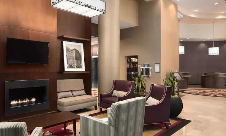 Lobby workspace perfect for co-working at the Embassy Suites by Hilton St. Louis Downtown.